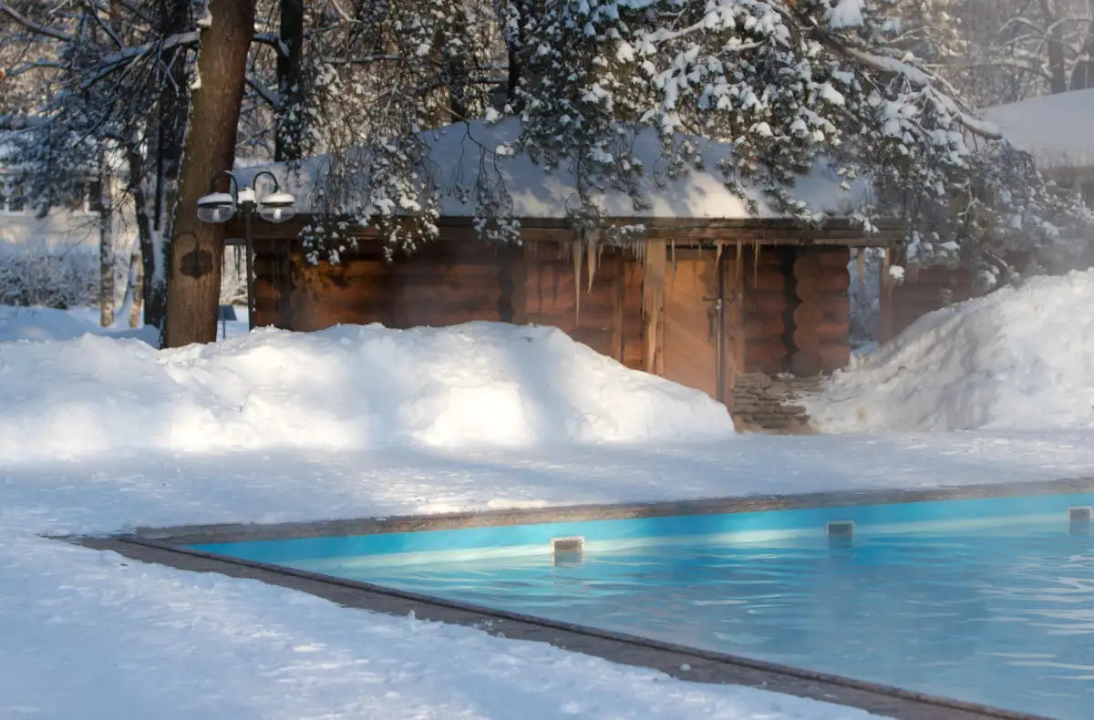 Pool im Winter nutzen: So klappt es