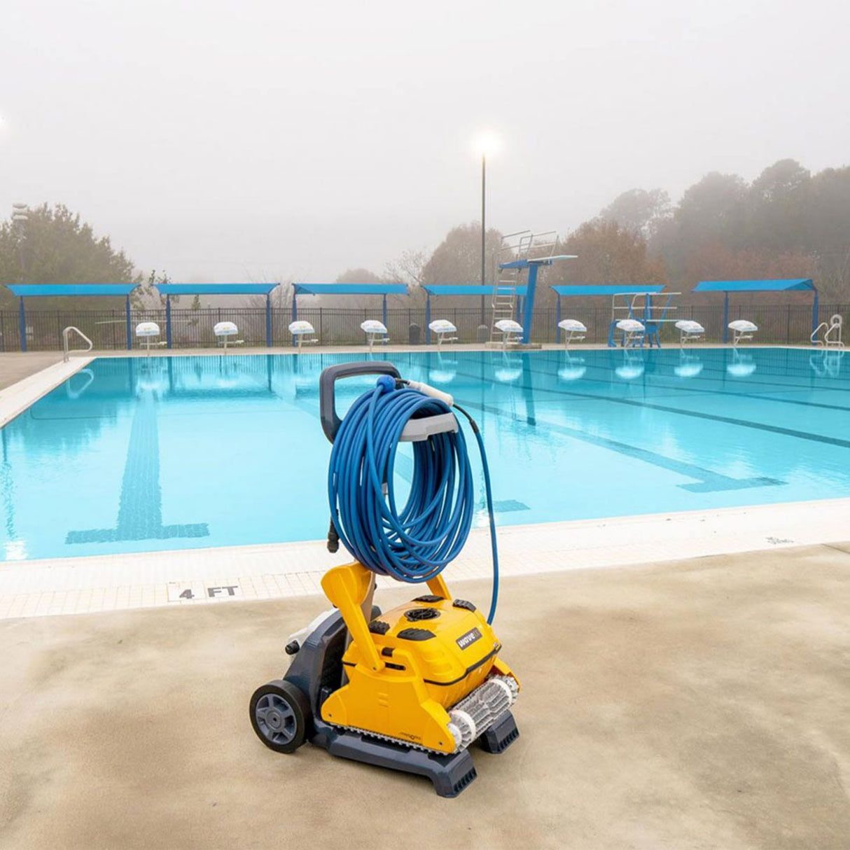 Robot de piscine Dolphin Wave 100 avec chariot